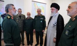 اعطای «نشان فتح» به سردار حاجی‌زاده