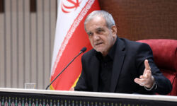 سخنگوی اسبق وزارت خارجه: رئیس جمهور صلح طلب اما جنگ بلد است