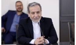 توییت عراقچی پس از تعویق مذاکرات ایران و آمریکا/ هیچ تغییری در عزم ما برای دستیابی به یک راه‌حل مذاکراتی ایجاد نشده