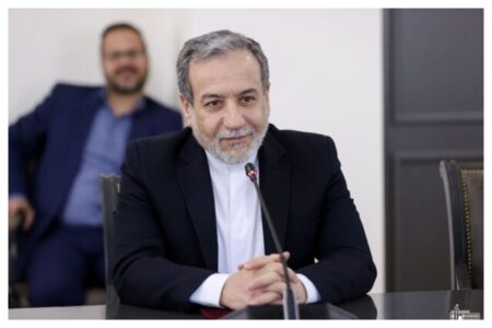 توییت عراقچی پس از تعویق مذاکرات ایران و آمریکا/ هیچ تغییری در عزم ما برای دستیابی به یک راه‌حل مذاکراتی ایجاد نشده